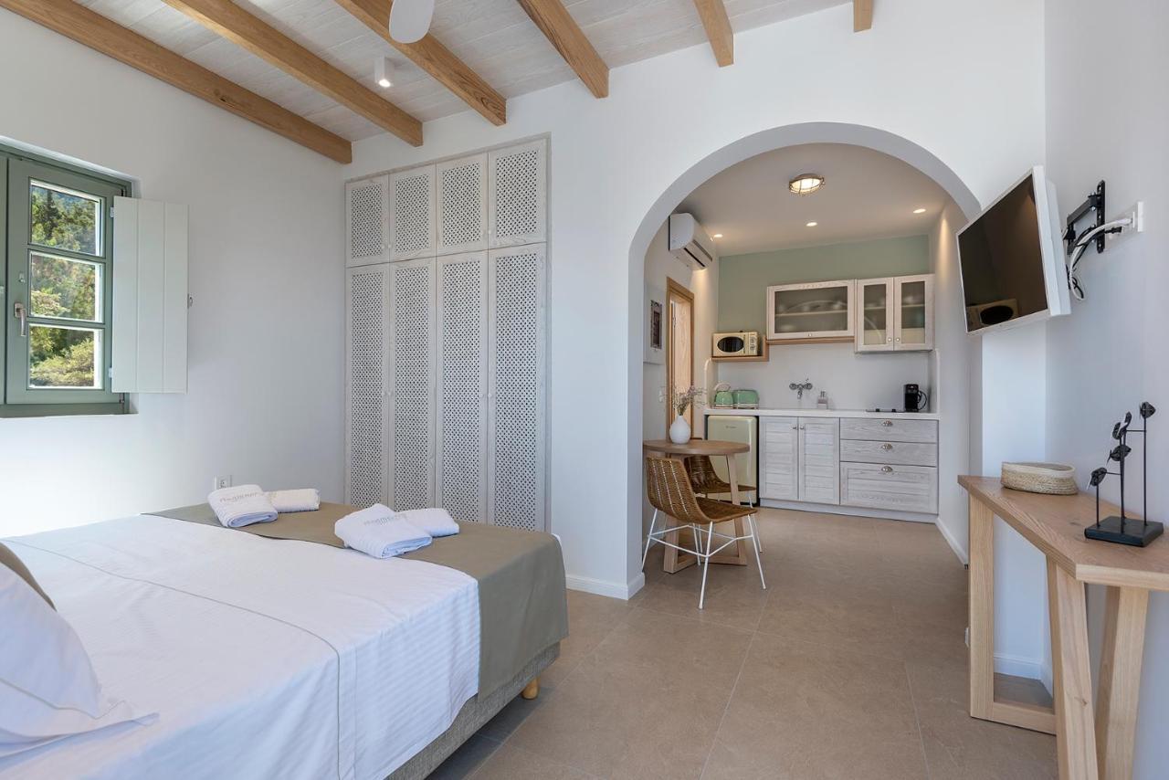 Anamnezia Luxury Suites (Adults Only) Agios Dimitrios  Exterior photo